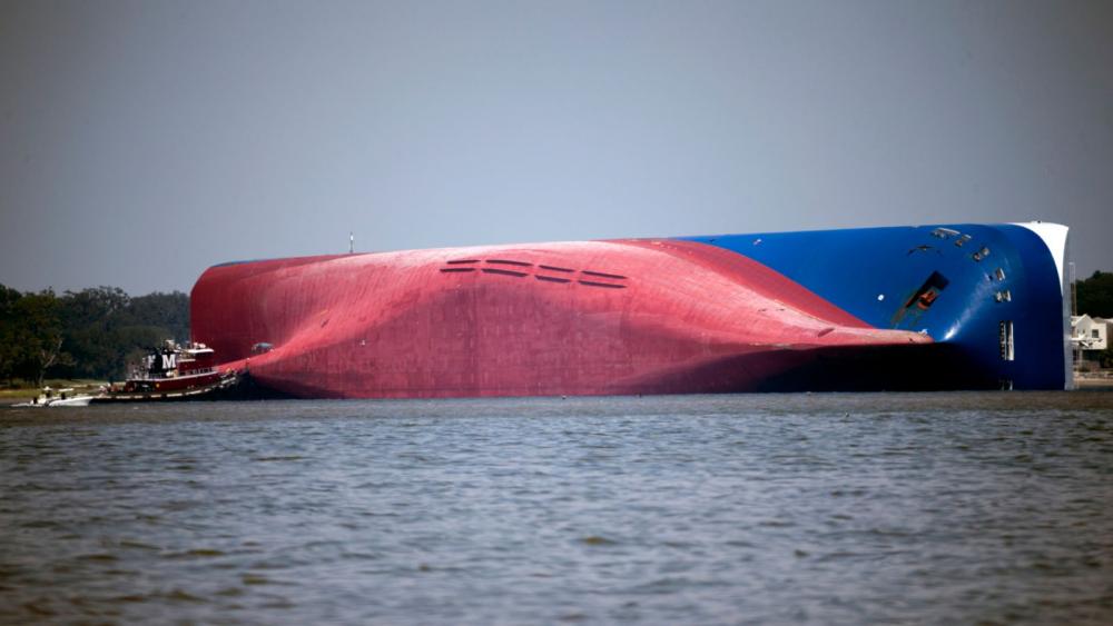 Golden Ray shipwreck: Crew member's bad maths sank cargo ship carrying thousands of cars, report finds