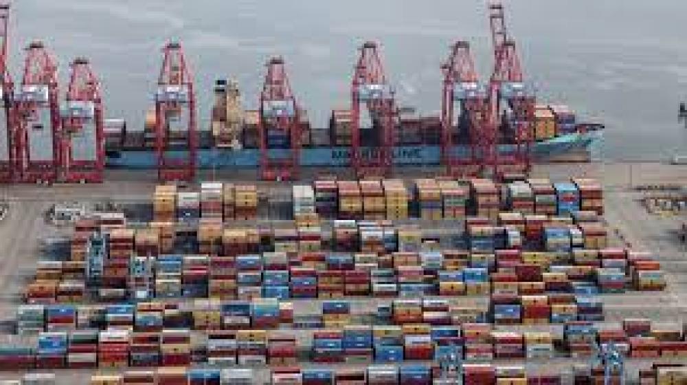 Port of LA threatens penalties for empty boxes left at clogged-up terminals